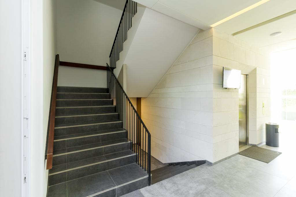 Reddoorz Plus Near Perbanas Yakarta Exterior foto