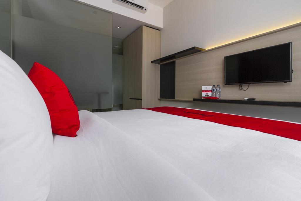 Reddoorz Plus Near Perbanas Yakarta Exterior foto