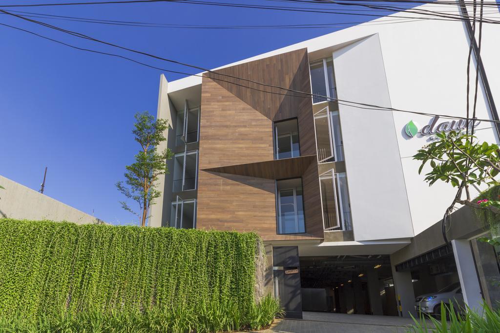 Reddoorz Plus Near Perbanas Yakarta Exterior foto